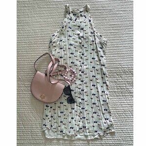 Cute sunglasses 😎 pattern dress!